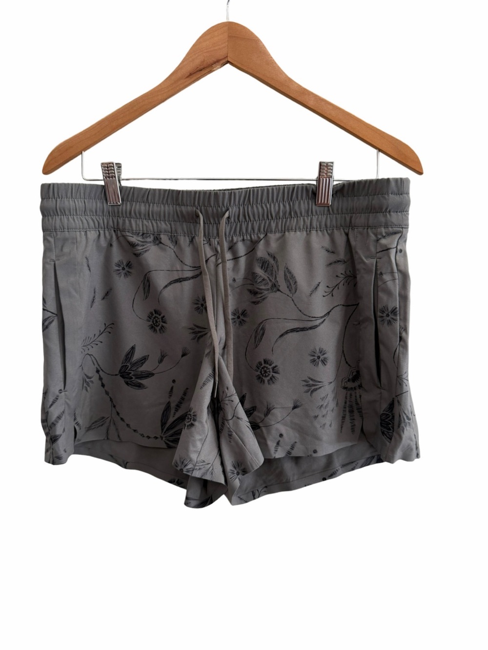 ATHLETA Printed Baja Shorts
Size 10